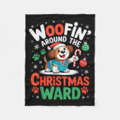 Woofin Around The Christmas Ward Funny Dog Nurse Fleecedecke (Vorderseite)