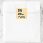 Work Hard Rest Even Harder Minimal Quote Design Quadratischer Aufkleber (Tasche)