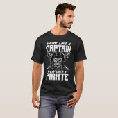 work like a captain play like a pirate skull capta T-Shirt (Vorne ganz)