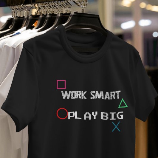 Work Smart Play große Retro-Gaming-Angebot T-Shirt