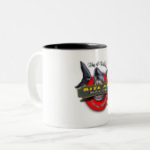 WORKING-SHARK-LOGO ZWEIFARBIGE TASSE (Vorderseite Links)