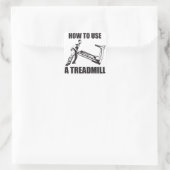 Workout Humor - How to Use A Treadmill Quadratischer Aufkleber (Tasche)