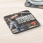 Workout-Inspiration für Frauen - Schwäche ist eine Untersetzer (Linke Seite)