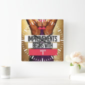 Workout-Motivation - Verbesserungen beginnen mit " Quadratische Wanduhr (Zuhause)