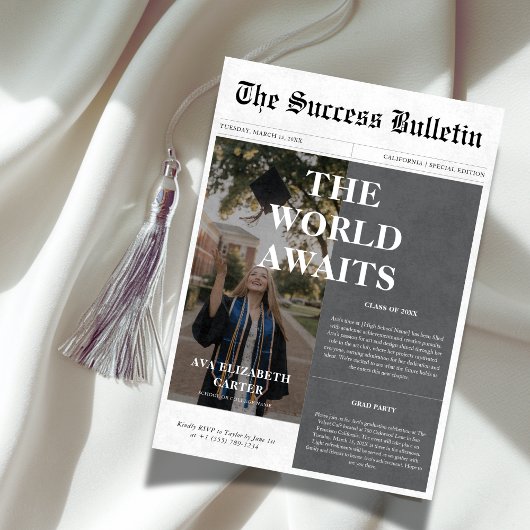 World erwartet Abschluss Success Newspaper Foto Einladung