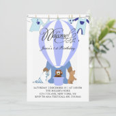 World of Blue Balloons Einladung zum ersten Geburt (Stehend Vorderseite)