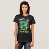 World Save Nature Oceans Day Peace Everyday Earth  T-Shirt (Vorne ganz)