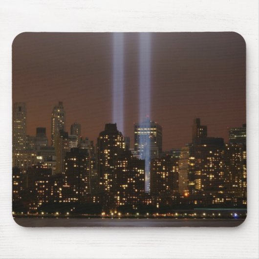 World Trade Centertribut im Licht in New York. Mousepad (Vorne)