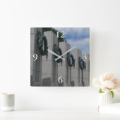 World War II Memorial Wreaths I Quadratische Wanduhr (Zuhause)