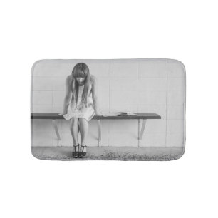 Worried Girl Badematte