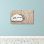 Wort glauben an Strandgestein Leinwanddruck (Insitu (Holzboden))