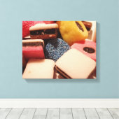 WOW. Erinnern Sie sich an diese Candies? Leinwanddruck (Insitu (Holzboden))