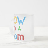 WOW I bin eine Mama T - Shirt und GIfts Mattglastasse (Vorderseite Links)