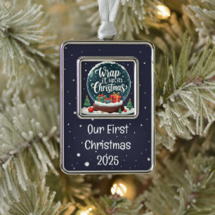 Wrap It Up It's Christmas Snow Globe Design Rahmen-Ornament Silber