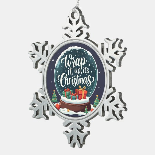 Wrap It Up It's Christmas Snow Globe Design Schneeflocken Zinn-Ornament (Rechts)