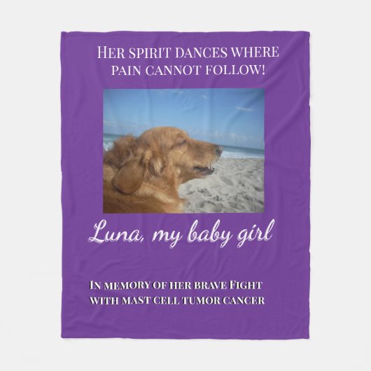 Wrapped in Her Gentle Light Fleecedecke (Vorderseite)