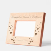 Wrapped in Love's Embrace Geätzte Rahmen (Links)