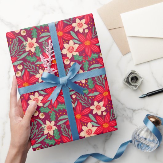 Wrapping paper for Christmas with red poinsettia. Geschenkpapier (Schenken)