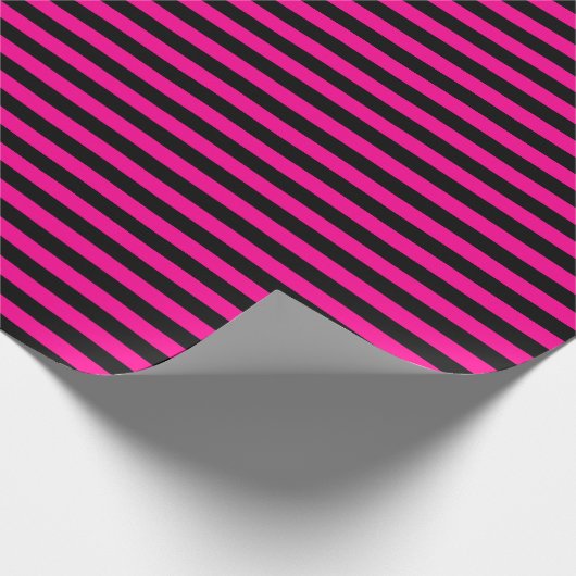 Wrapping Paper (Medium Hot Pink) mit schwarzem Str Geschenkpapier (Ecke)