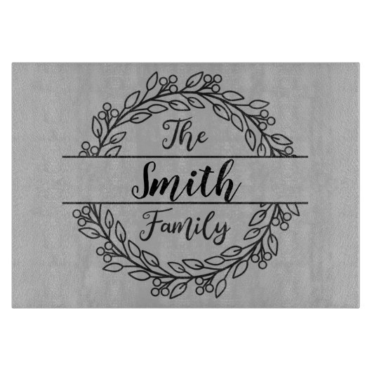 Wreath Monogramm mit Familienname Schneidebrett (Vorderseite)