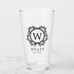 Wreath Monogramm-Trauzeuge Glas<br><div class="desc">Mit Monogramm Bier-Glas für Ihren Trauzeuge mit seinem ersten in einem runden Rahmen verziert mit Blätter über dem Namen und Hochzeitsfeier Rolle.</div>