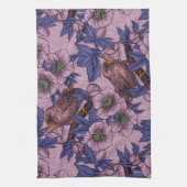 Wren und Hellebore, rosa und violett Geschirrtuch (Vertikal)