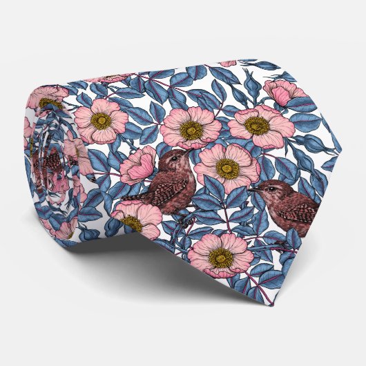 Wrens in den Rose Krawatte (Gerollt)