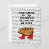 Wringen Sie nie mit Schweinen Postkarte (Vorne/Hinten)