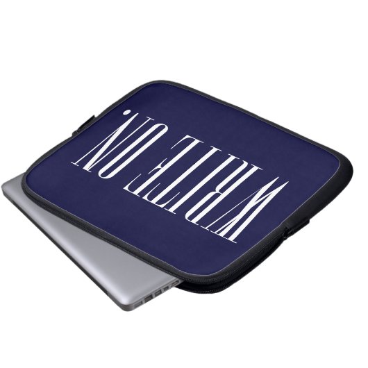 WriteOn1Blk.png Laptopschutzhülle (Vorne Knopf)