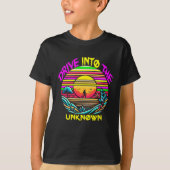 Wunderbare Reise: Retro Sunset Exploration T-Shirt (Vorderseite)
