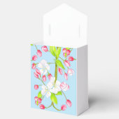 Wunderbarer Frühling auf einem Gefallen Box (C) Geschenkschachtel (Geöffnet)