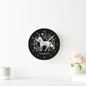 Wunderlicher Unicorn u. Blumen-schwarzes Runde Wanduhr (Zuhause)