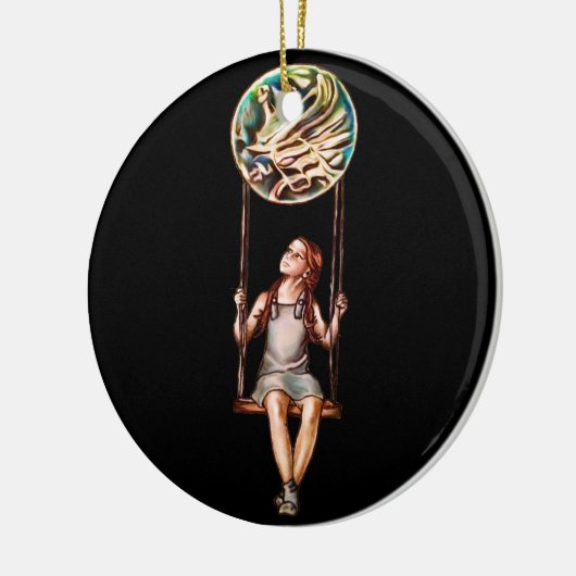 Wunderliches junges Mädchen, das auf Keramikornament (Links)