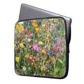 wunderschöne, farbenfrohe Wiese wilder Blume Laptopschutzhülle (Vorderseite Links)