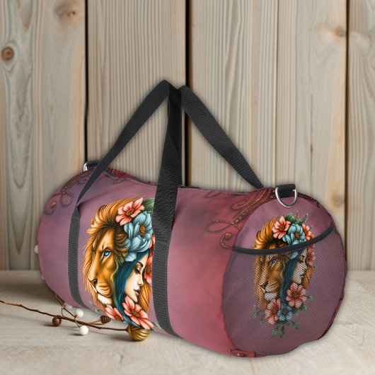 Wunderschöne Frau, deren langes, fließendes Haar Duffle Bag