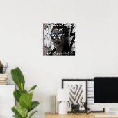 Wunderschöne Frau in der Stadt mit Sonnenbrille un Poster (Heimbüro)
