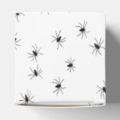 Wunderschöne kleine Spinnen über Halloween Geschenkschachtel (Oben)