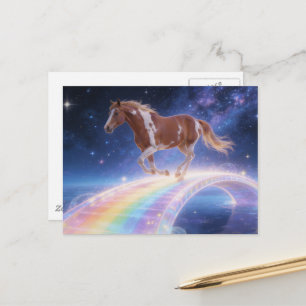 Wunderschöne Paint Horse Stute überschreitet eine Postkarte