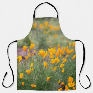 wunderschöne und duftende Wildblumen, die in Tuben Schürze