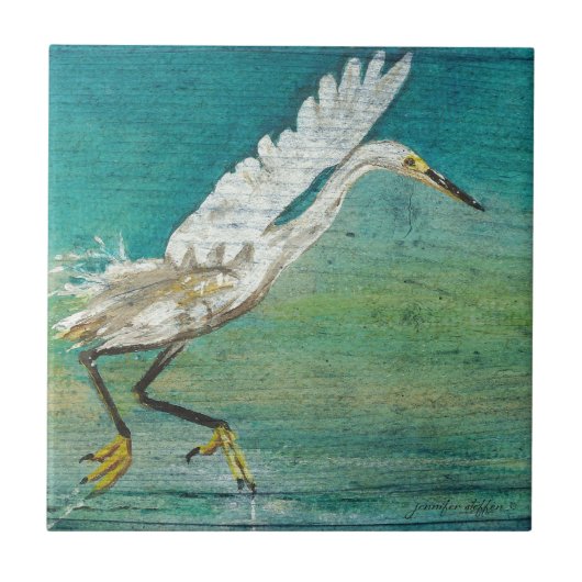 Wunderschöner Küstenschaumvogel im Wasser Fliese (Vorderseite)