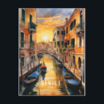 Wunderschöner Sonnenuntergang in Venedig Postkarte<br><div class="desc">Genießen Sie einen atemberaubenden Blick auf den Sonnenuntergang hinter den Kanälen und den malerischen Gebäude Venedigs. Bewundern Sie den spektakulären Anblick der Farben, die von der schönen mediterranen Stadt ausstrahlen, während der Himmel langsam dunkelt. Erleben Sie einen unvergesslichen Augenblick der italienischen Schönheit als die Sets der Sonne, die Ihnen die...</div>