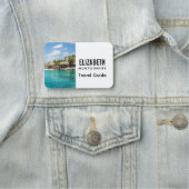 Wunderschöner tropischer Strand mit Strohhütten Namensschild (Beispiel)