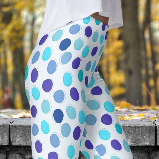 Wunderschönes Blau und Alice Blue Polka Dot Muster Leggings
