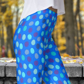 Wunderschönes Blau und Blau Polka Dot Muster Leggings