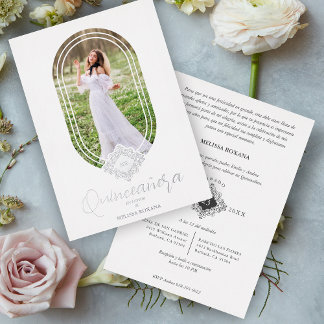 Wunderschönes Real Oval Silver Spanish Quinceañera Folieneinladung