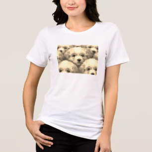 Wurf von Welpen auf einem schwarzen kurzärmeligen Tri-Blend Shirt