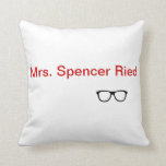 Wurfskissen "Frau Spencer Reid" Kissen<br><div class="desc">Lumbales Kissen Spencer reid Kissen</div>