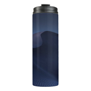 WÜSTE TÄGLICH UNTER BLAUEM HIMMEL THERMOSBECHER