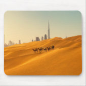 Wüsten | Dubais Skyline-Ansicht mit Kameln Mousepad (Vorne)