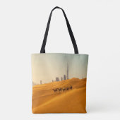 Wüsten | Dubais Skyline-Ansicht mit Kameln Tasche (Rückseite)